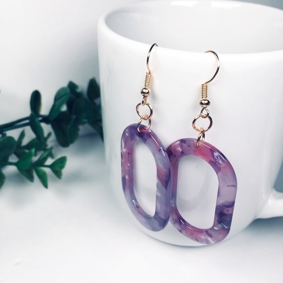 Oval Tortoise Shell Resin Dangle Earrings - Picture 4 of 6